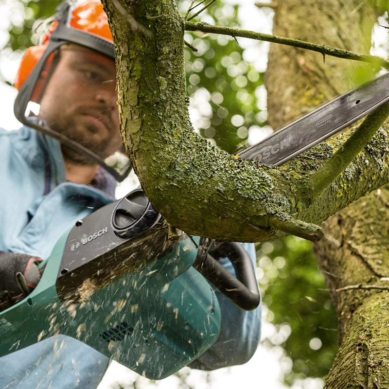 Bosch Universal Chainsaw 35 - Image 5