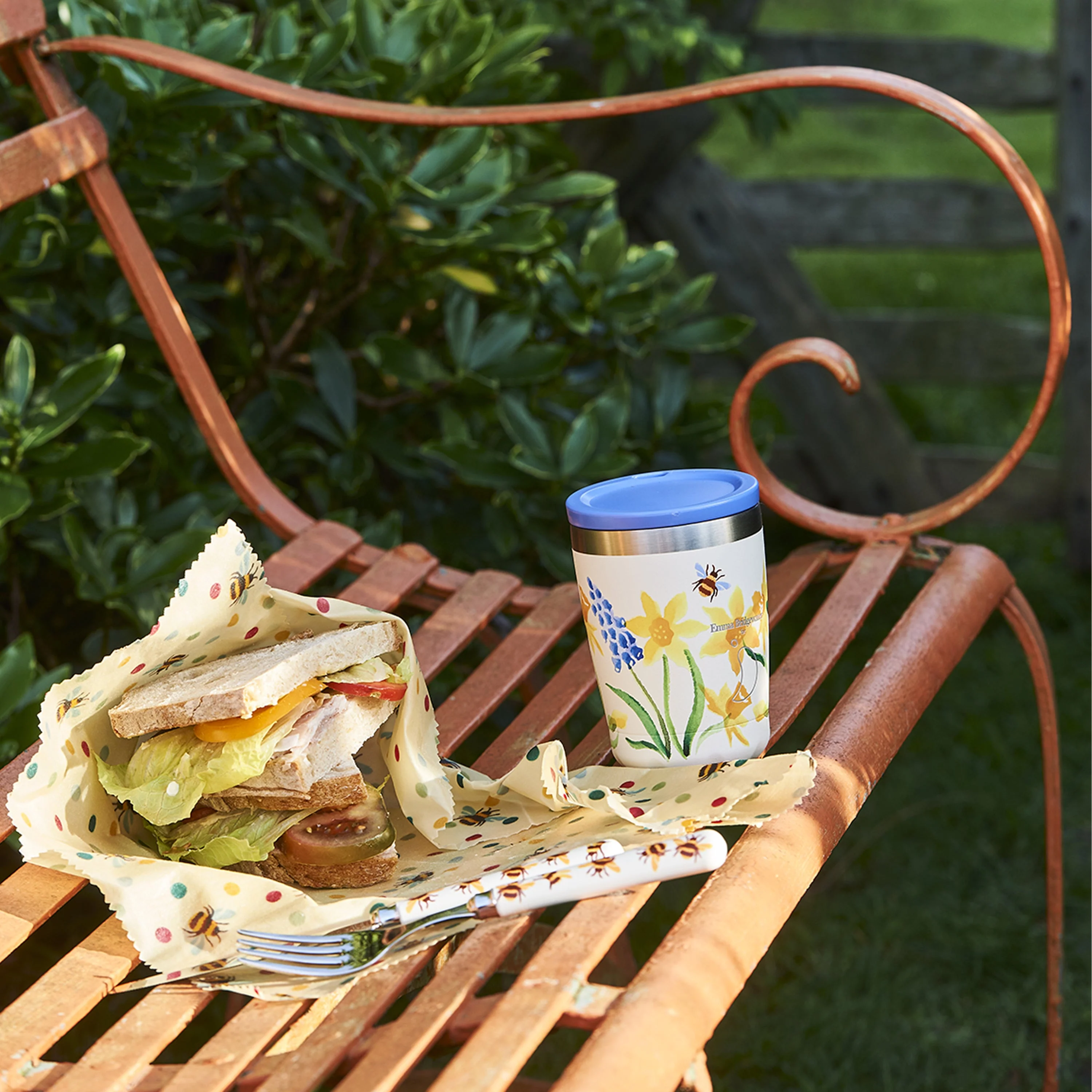Chillys Daffodils Coffee Cup 340ml - Image 2
