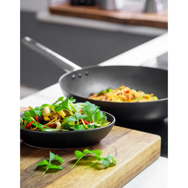 MasterClass Carbon Steel Wok 24cm - Image 5