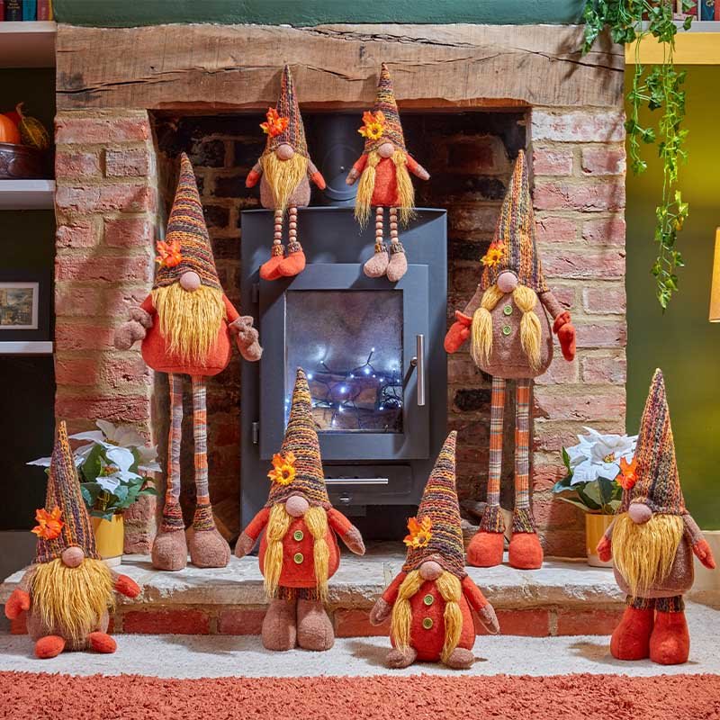 Mrs Maple – Autumn Character Decor – Seated