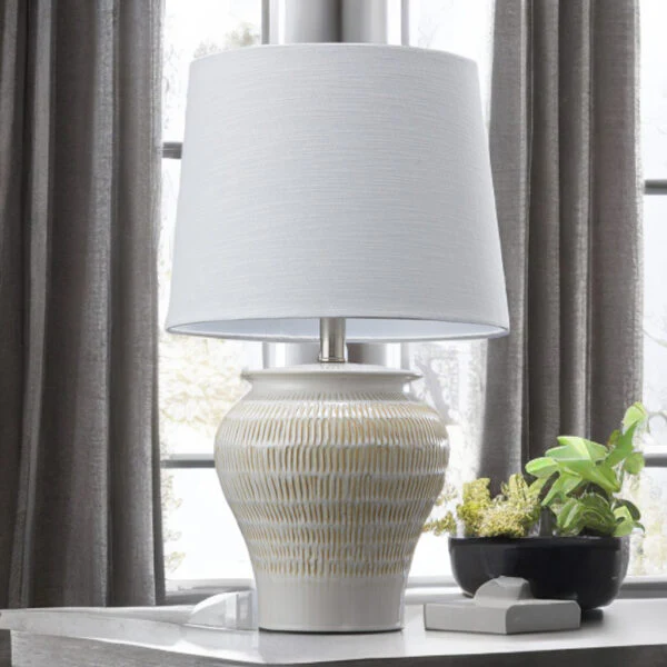 Oval Ceramic Lamp (Complete with Fittings)