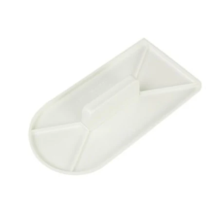PME Straight Edge Icing Smoother with Handle (84 X 169mm / 3.3 X 6.7”) - Image 3