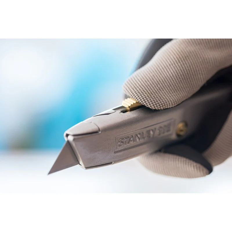 STANLEY® 99E RETRACTABLE BLADE KNIFE - Image 2
